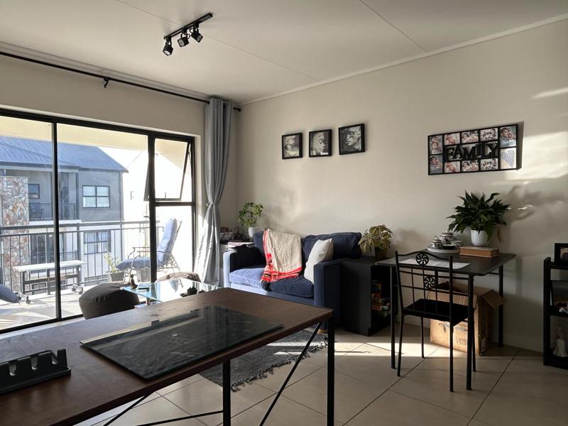 To Let 1 Bedroom Property for Rent in Sandown Western Cape